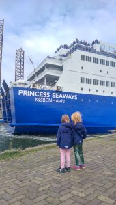 Ijumieden Fährterminal - warten auf unsere Fähre, die Princess Seaways von DFDS