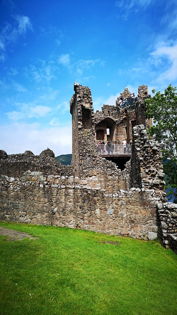 Urquhart Castle 02